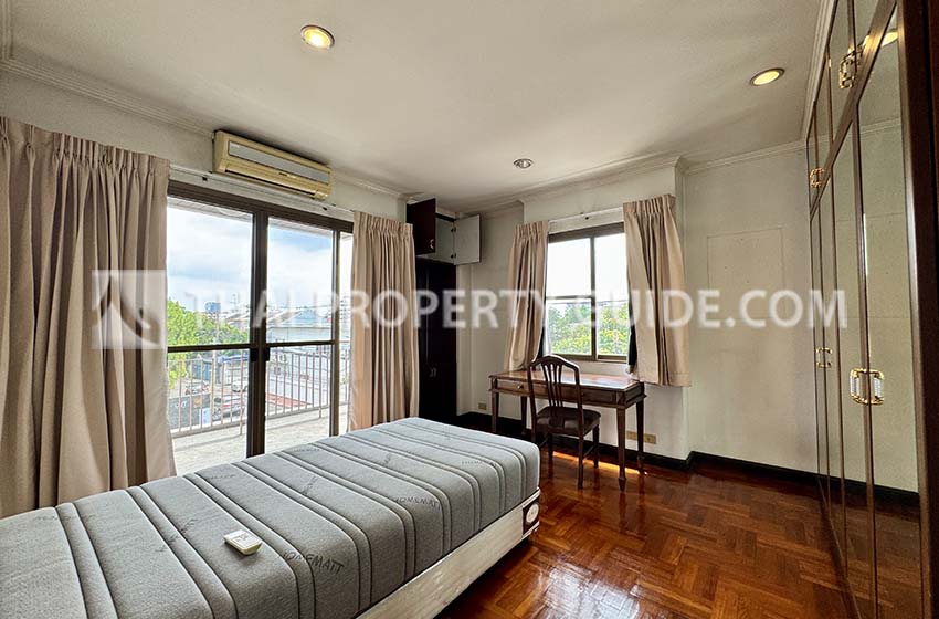 Apartment in Phaholyothin 